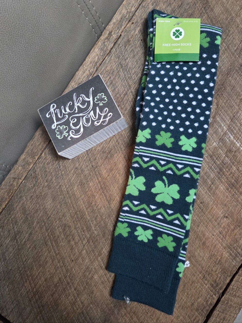 NWT St. Patrick's Day Festive Bundle - Knee High Socks & Wooden Mini Block ☘️ 1J